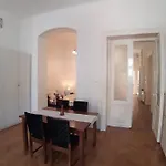 Citypark Classic Downtown Appartement Boedapest